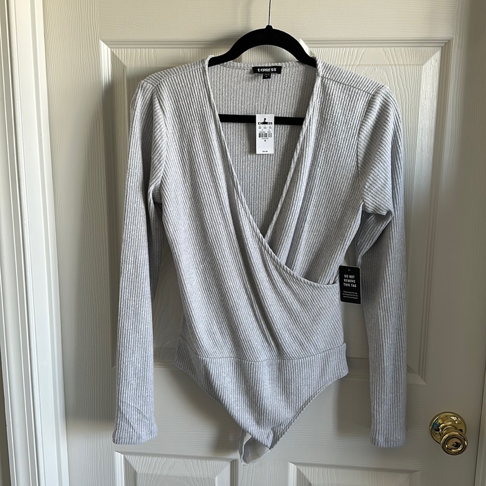 NWT EXPRESS GREY VNECK BODYSUIT